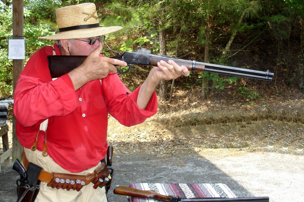 Buckwitt shooting rifle 6-09 nl Buckwitt Shooting Amongst The Trees.